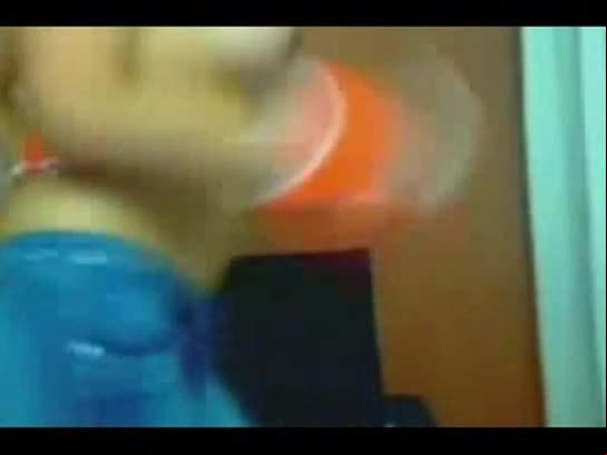 Brunette puts on a webcam show